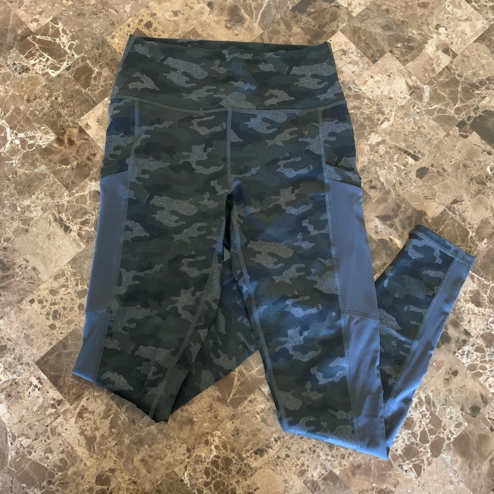 fabletics camo leggings!